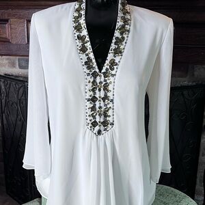 Tadashi Shoji White Blouse with Black Embellishments, size 4 (lined) zipper back